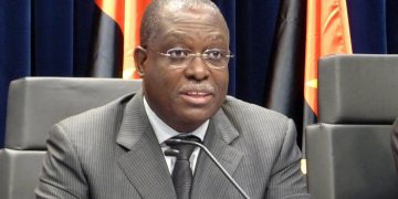 Manuel Vicente's Biography