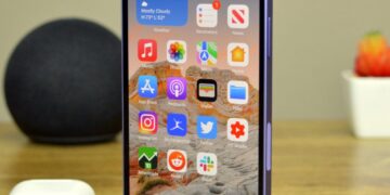 Apple iPhone 12
