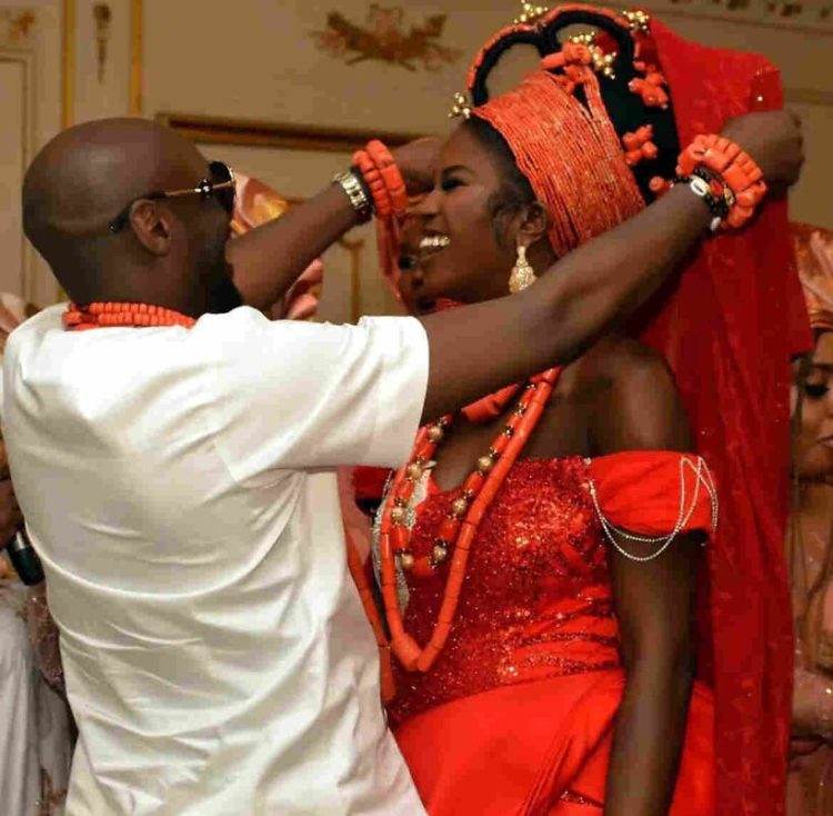 2baba unveiling Natasha Osawaru during their traditional wedding