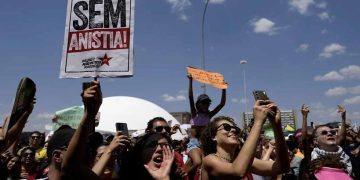 Nationwide Protests in Brazil Against Proposed Amnesty for Bolsonaro and Allies