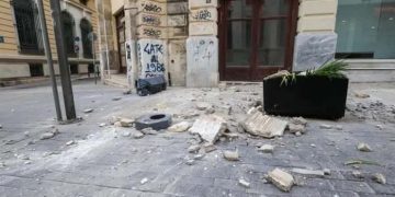 Strong Earthquake Shakes Greek Island Of Evia And Athens