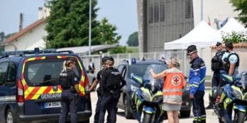 Police Arrest Attacker After Knife Assault At French School